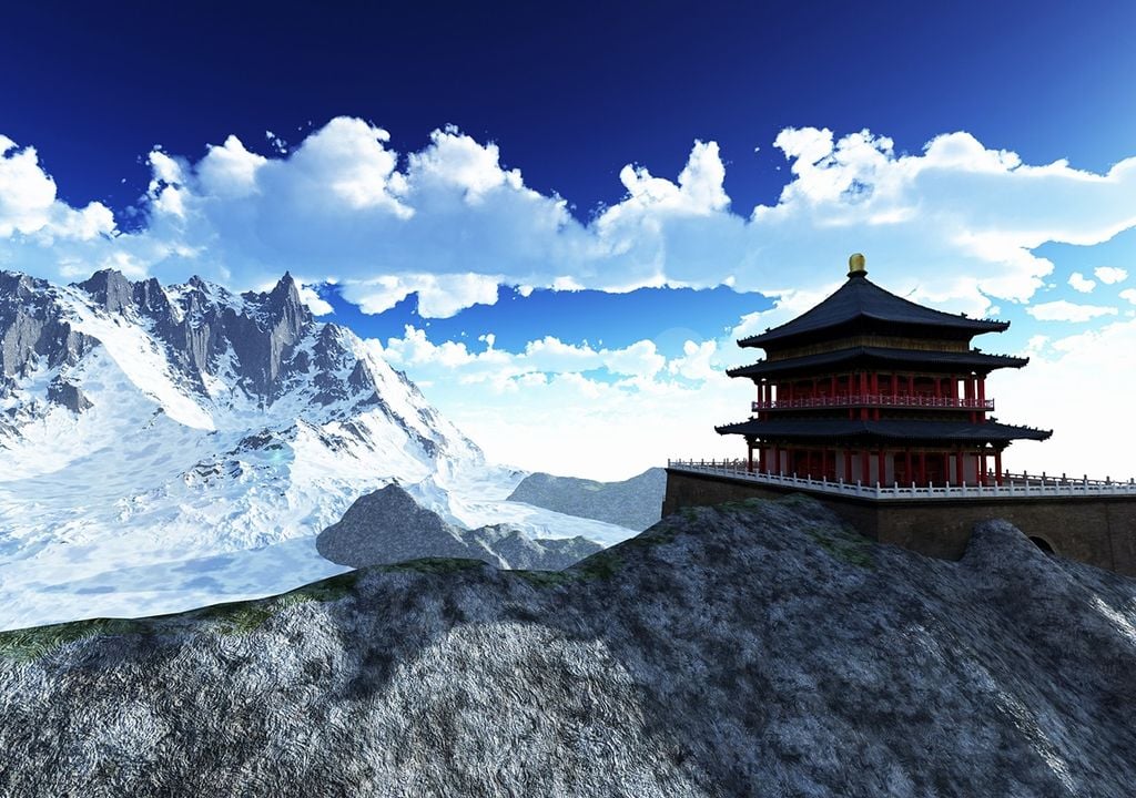 Himalaia, no Tibete, e templo ao fundo com nuvens no céu