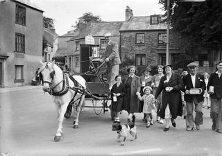 Working class rural and coastal histories wanted for Historic England community projects