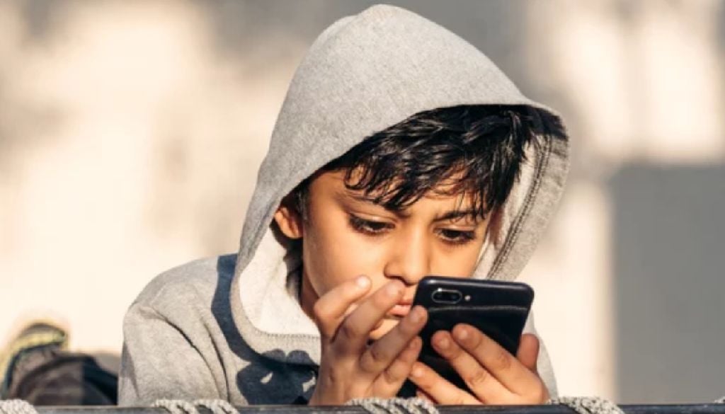 Diversos estudios demuestran que la adicción a los dispositivos móviles generan ansiedad.