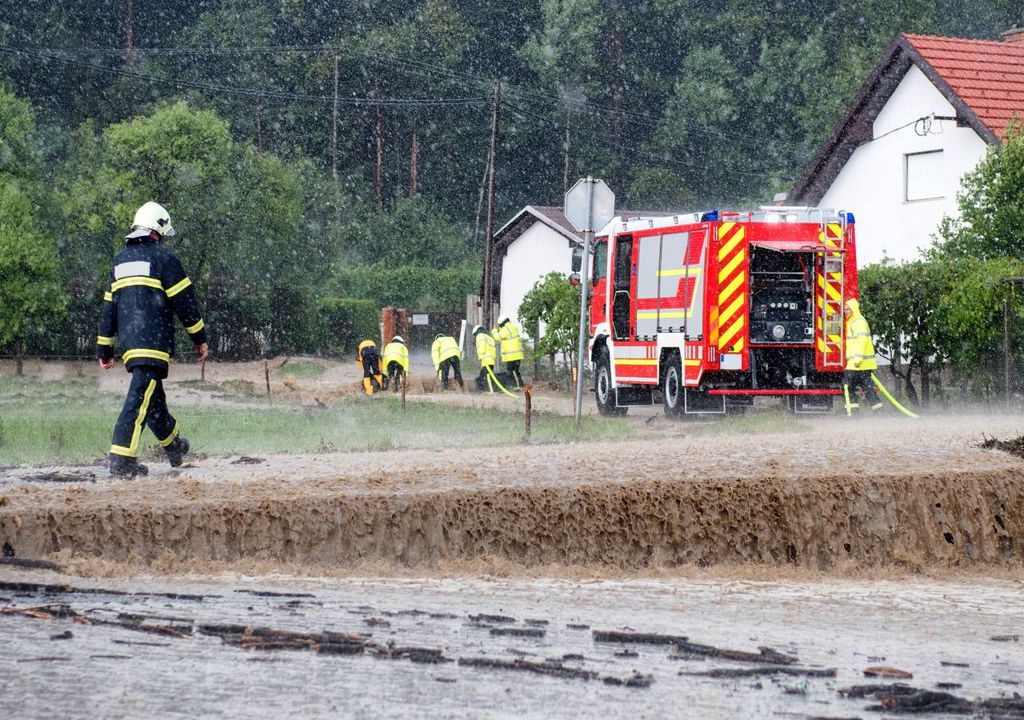 viel Regen, sturzfluten, hochwasser