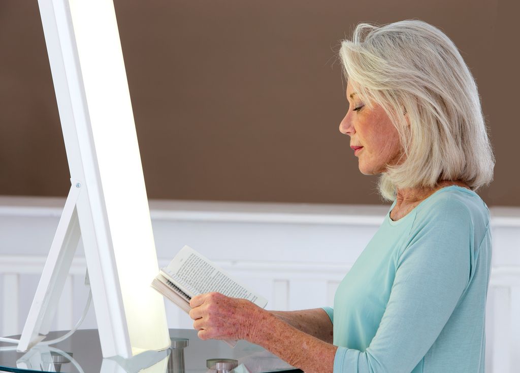 La luminothérapie est une bonne manière de se sentir mieux. La luminothérapie est une bonne manière de se sentir mieux.