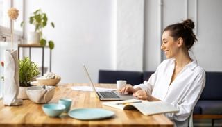 Homeoffice kann genauso gut sein wie die Arbeit im B&uuml;ro, sagt die Wissenschaft