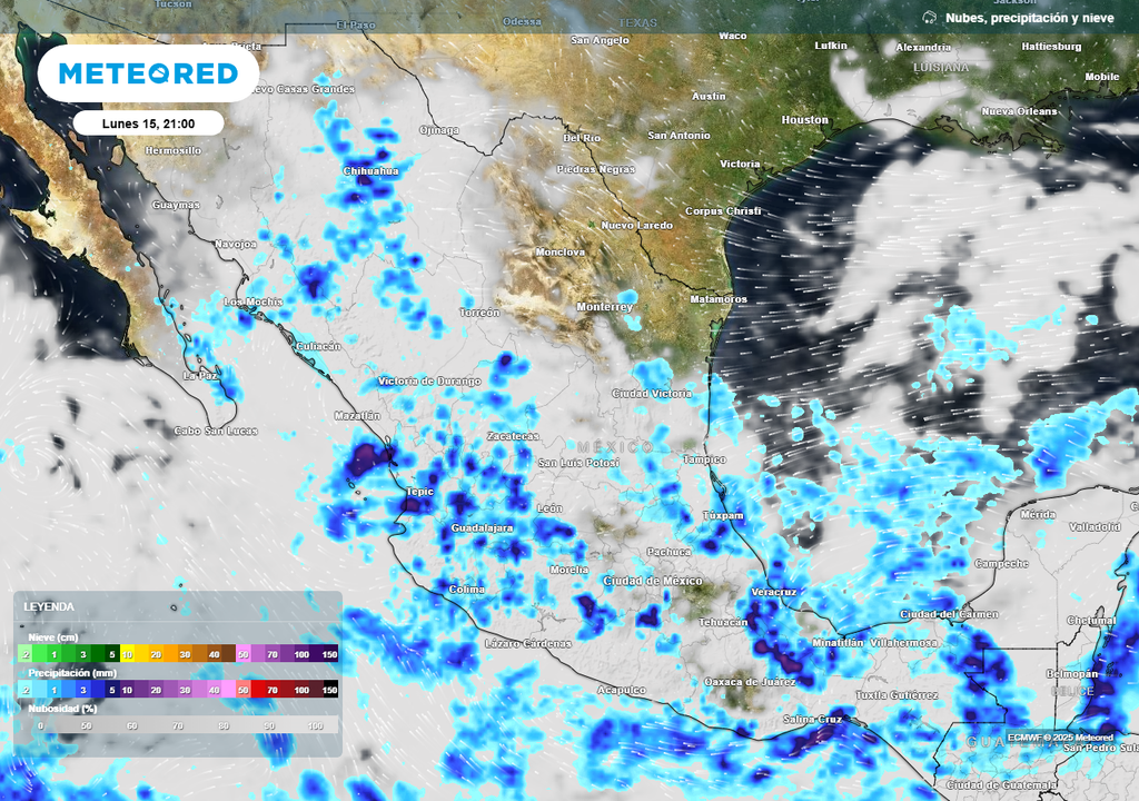 Fiestas patrias con nubes, lluvias, sol y calor en México