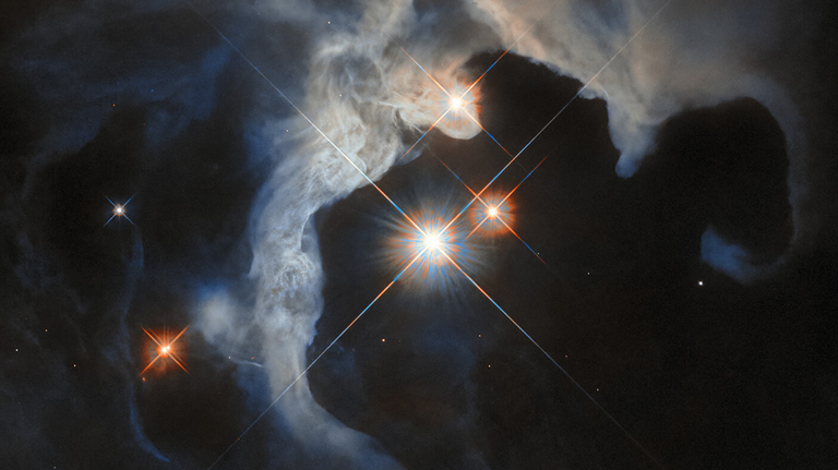 El telescopio espacial Hubble observa con detalle un vivero de jóvenes estrellas de Tauro