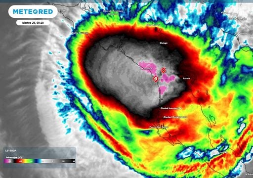 Hurac&aacute;n Polo toca tierra en Comond&uacute;, Baja California Sur con vientos de 175 km/h y rachas de 205 km/h