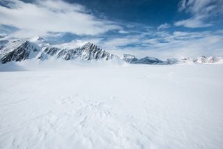 Los misterios del lago Enigma, una cápsula del tiempo en el corazón de la Antártica