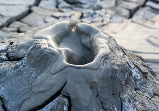 I vulcani di fango in Sicilia rivelano un fenomeno inaspettato: &ldquo;geyser freddi&rdquo; e gas naturale nascosto