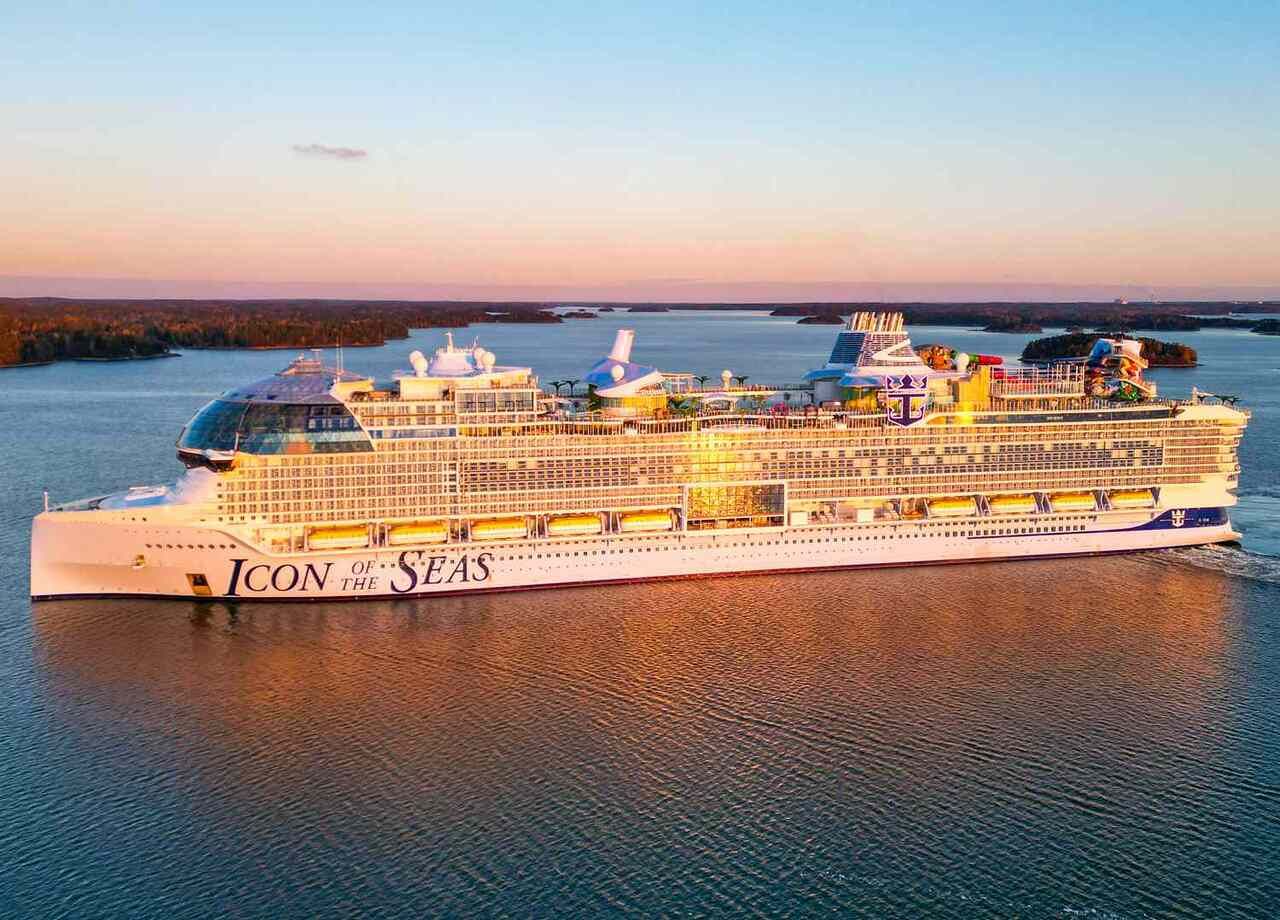 L'Icon of the Seas, le plus grand paquebot au monde, a quitté Miami !