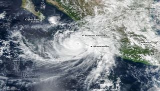 "Identificamos ondas en el cielo": el sat&eacute;lite de la NASA que fotografi&oacute; el hurac&aacute;n Simon revel&oacute; un fen&oacute;meno increible
