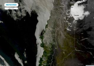 Incendios no dan tregua en Chile y ciudades siguen en emergencia ambiental