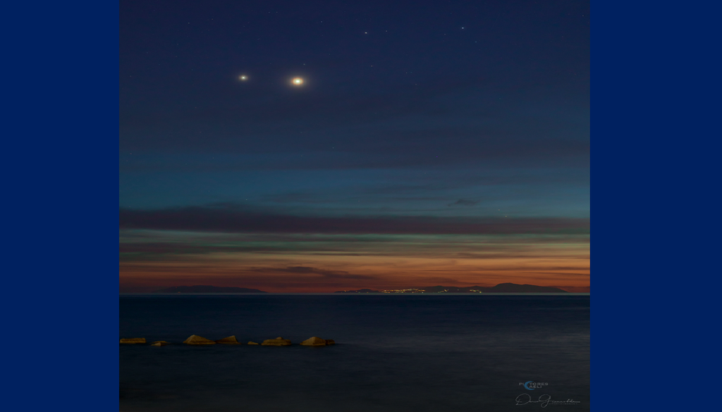 Congiunzione Venere, Giove e Mercurio sulle Isole Eolie nello scatto di Dario Giannobile del 7 Giugno 2026. Credit: Dario Giannobile
