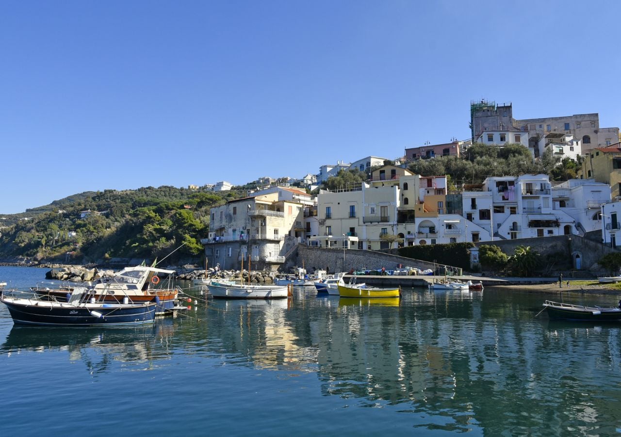 Il porticciolo di Marina della Lobra in Costiera Sorrentina