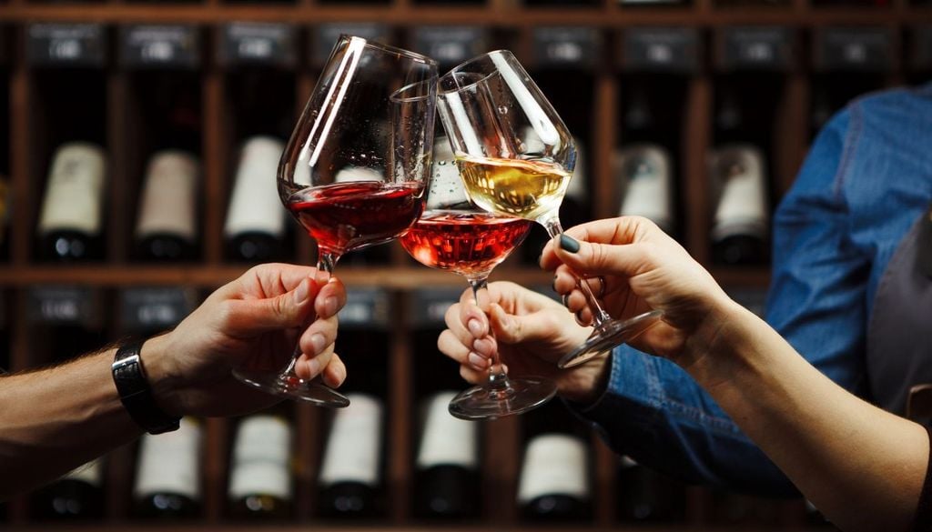 Vino. La geografia del vino europeo è destinata a trasformarsi profondamente. Se il Sud Europa rischia di perdere parte del suo primato, con regioni come la Pianura Padana o il sud della Spagna che potrebbero diventare inadatte.