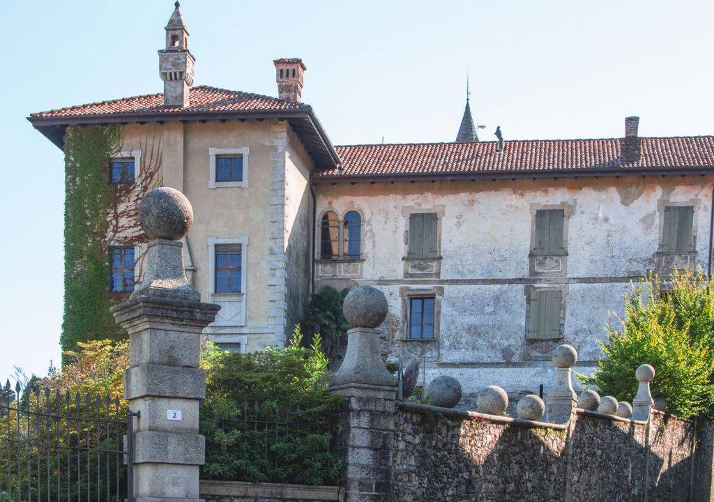 Piemonte - Castello Massino Visconti