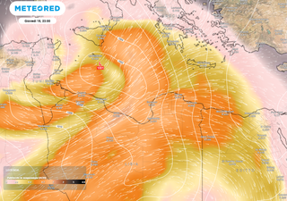 Il ciclone africano sta sollevando un gigantesco muro di sabbia dal Sahara, domani invaderà i cieli del Sud Italia