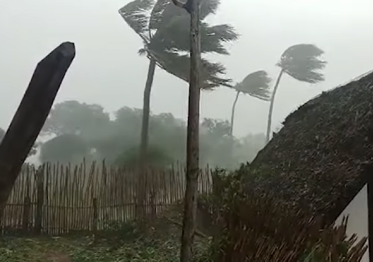 Cyclone Batsirai Devastates Madagascar With 200 Km/h Winds