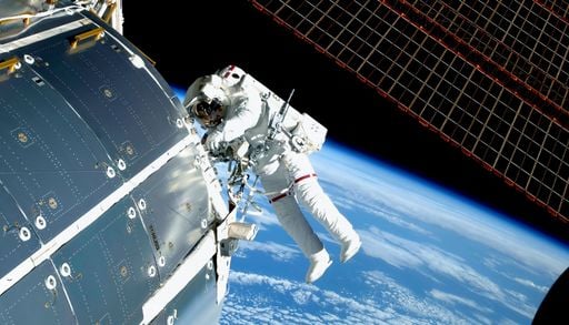 Il Cold Welding: il temuto fenomeno che nello spazio salda i metalli spontaneamente a freddo