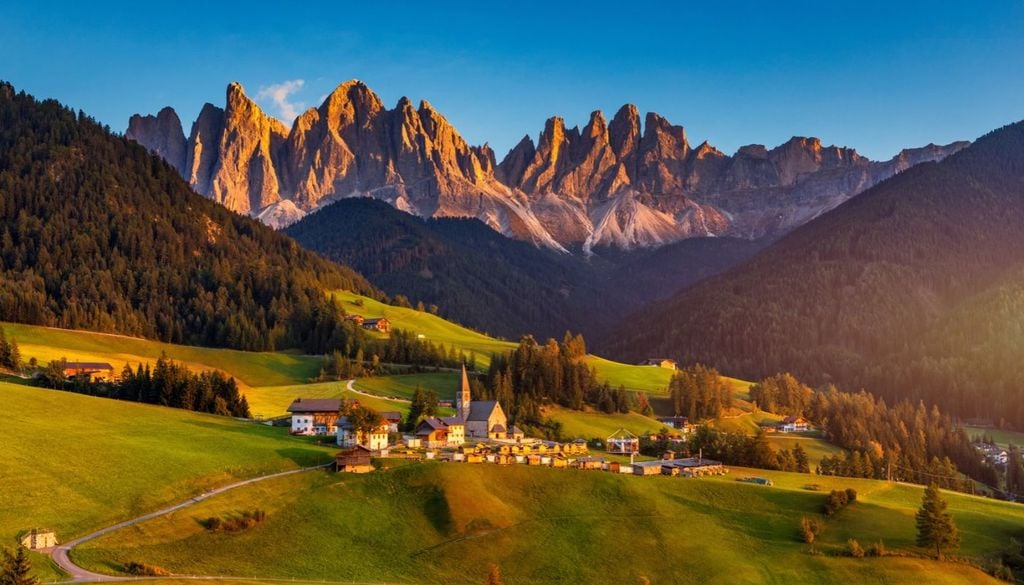 autunno val di funes La Val di Funes alla luce dell'autunno
