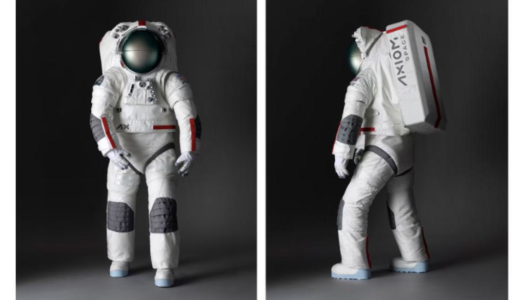 Axiom Space ha già avviato la produzione della tuta di volo AxEMU, Sviluppata in collaborazione con la casa di moda italiana Prada per la realizzazione degli strati protettivi esterni. Si tratta di una tuta di nuova generazione che vestirà gli astronauti sulla superficie lunare. Credit: Courtesy of Axiom Space and Prada.
