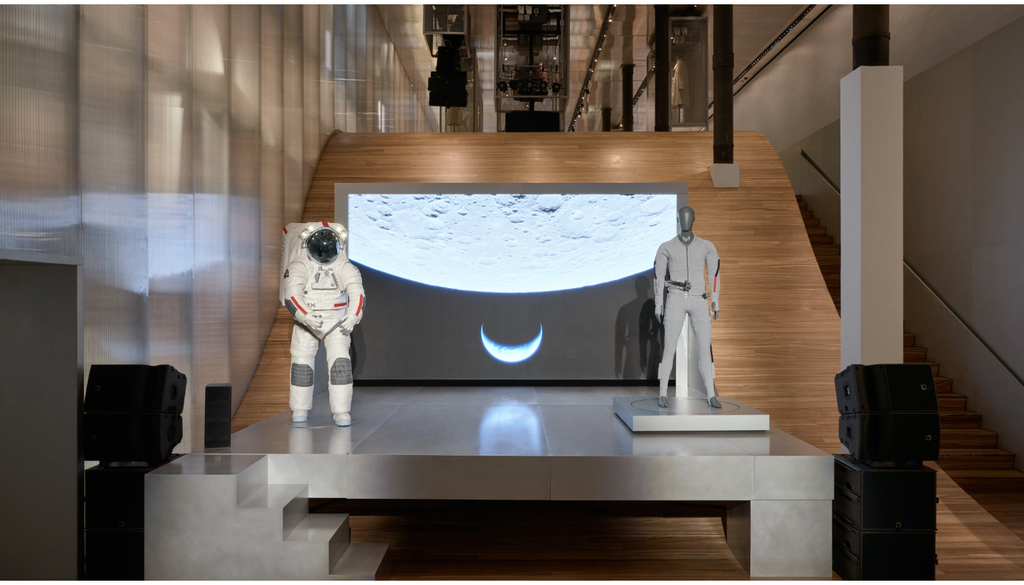 Sono state presentate le tute spaziali della Axiom Space in collaborazione con Prada. Credit: Courtesy of Axiom Space and Prada.