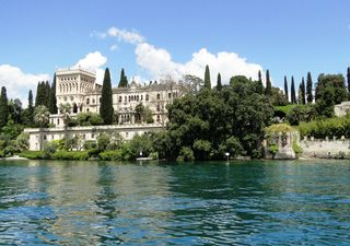 Un giardino incantato circondato dall'acqua: l'isola dove il tempo ha dimenticato di scorrere