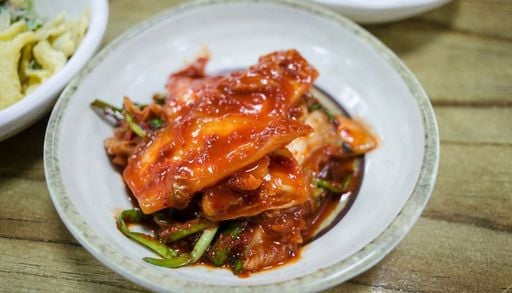 Il kimchi contro le nanoplastiche: dalla tradizione coreana il piatto che potrebbe eliminarle dall'organismo