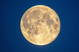 Il mese di settembre ci regala una speciale Superluna con eclissi, scopriamo tutti i dettagli