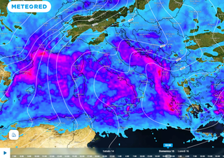 Il meteo in Italia nel fine settimana: un fronte freddo sta per irrompere sulle Alpi, maltempo e neve in queste regioni