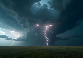 Il modello europeo avverte: agosto rischia di iniziare con fenomeni meteo estremi sull’Italia