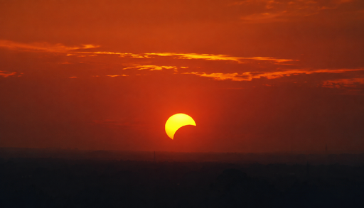 Il Sole diventa una falce al tramonto: il 12 agosto eclissi fino al 95% in Italia, dove e quando vederla