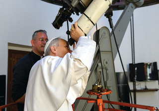 Il telescopio del Papa: la storia dell&rsquo;incredibile osservatorio astronomico vaticano che fa scienza da 400 anni