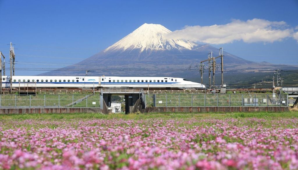 Lo Shinkansen, il treno super veloce che attraversa il Giappone