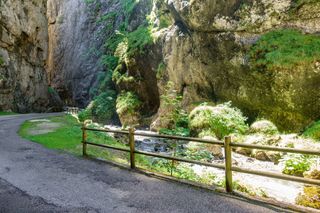 Il villaggio nascosto delle Dolomiti con viste mozzafiato e poche centinaia di abitanti 
