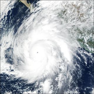 Imagen del Huracán Kenna