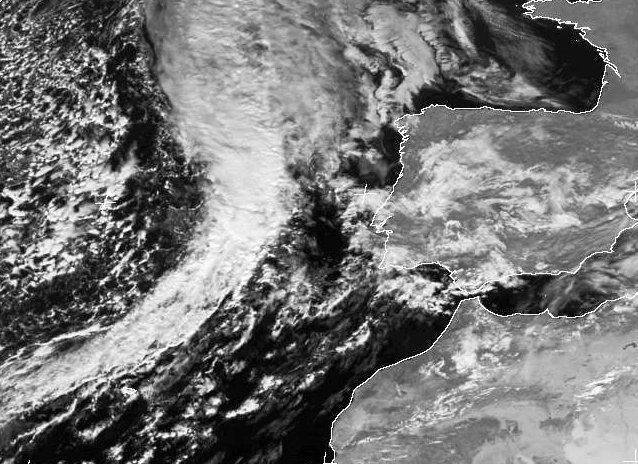 Imagen única: Nubes En Forma De Cuerda b)