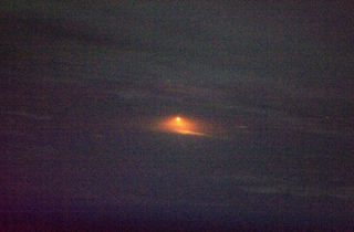 Imagen única: pasaba por allí y vi salir a la Soyuz desde/hacia la ISS