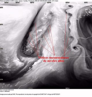 Imagen única: Vórtices mesoescalares en las imágenes de vapor de agua