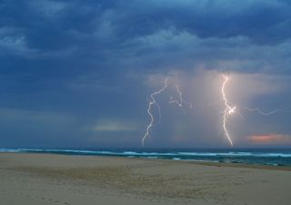 Imminente peggioramento con forti temporali, nelle prossime ore perturbazione al Nord: allerta della Protezione Civile