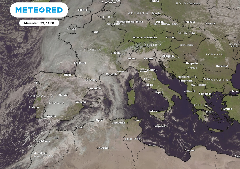 Centrato sulla Spagna il vortice depressionario che avanza verso l'Italia. Evidente anche la frangia nuvolosa che oscurerà il sole nelle prossime ore. Centrato sulla Spagna il vortice depressionario che avanza verso l'Italia. Evidente anche la frangia nuvolosa che oscurerà il sole nelle prossime ore.
