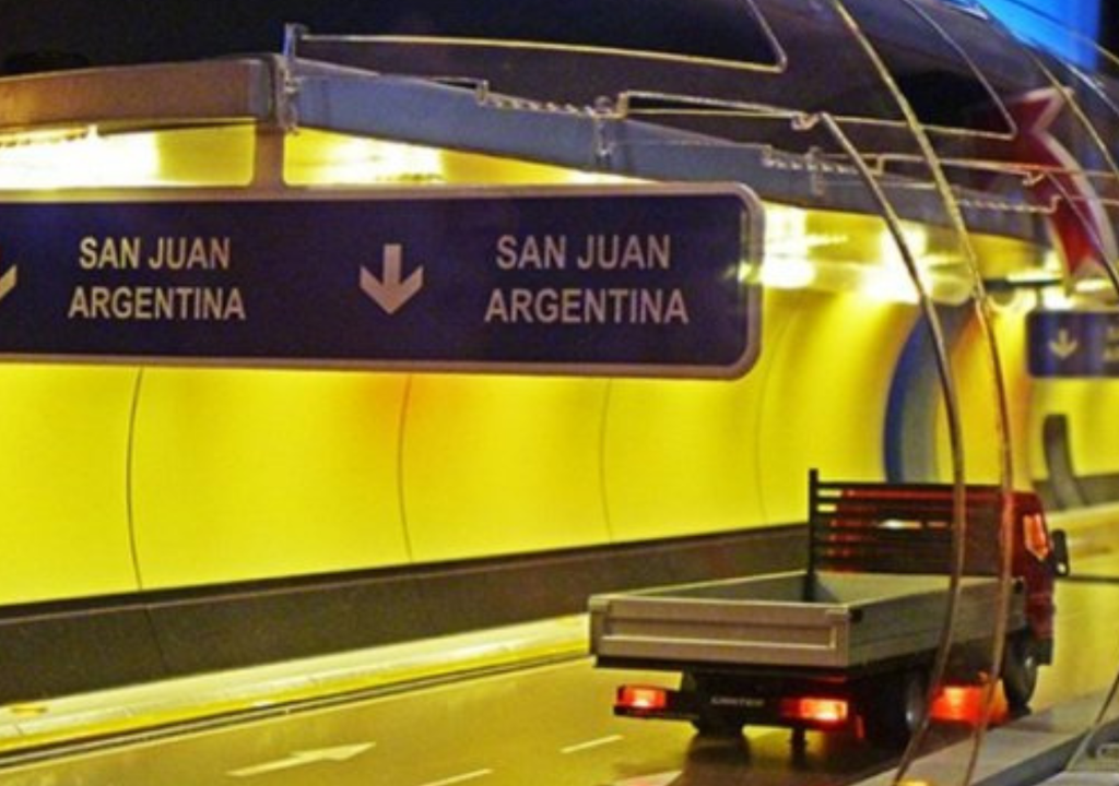 Túnel de Agua Negra El proyectado túnel funcionará durante todo el año, independientemente de las condiciones atmosféricas.