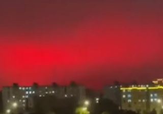 Unglaubliche Bilder: Warum ist der Himmel in China rot geworden? 