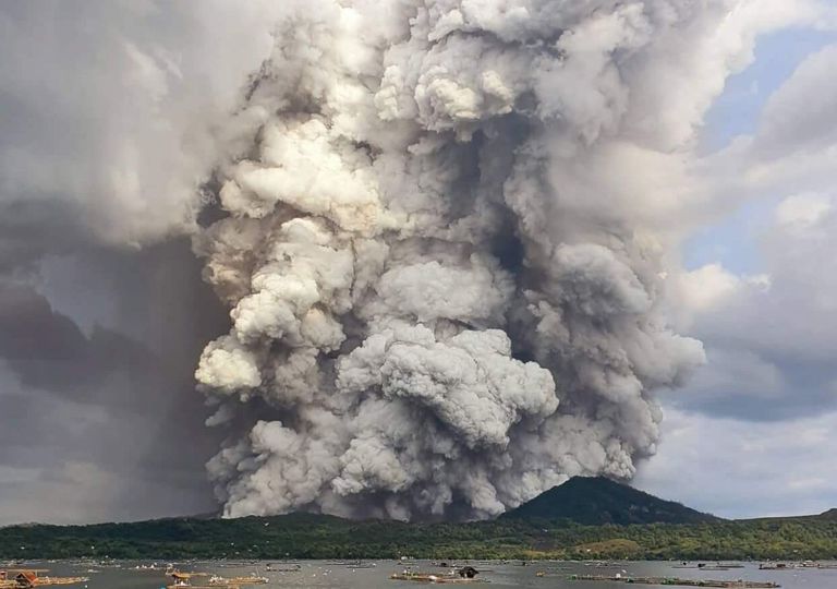 Erupção nas Filipinas, Vulcão Taal Erupção nas Filipinas, Vulcão Taal
