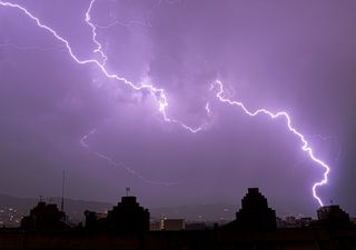 Importante alerta meteorológica vigente para Chile ante tormentas eléctricas previstas