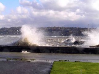 Impresionante vendaval en Ginebra, Suiza