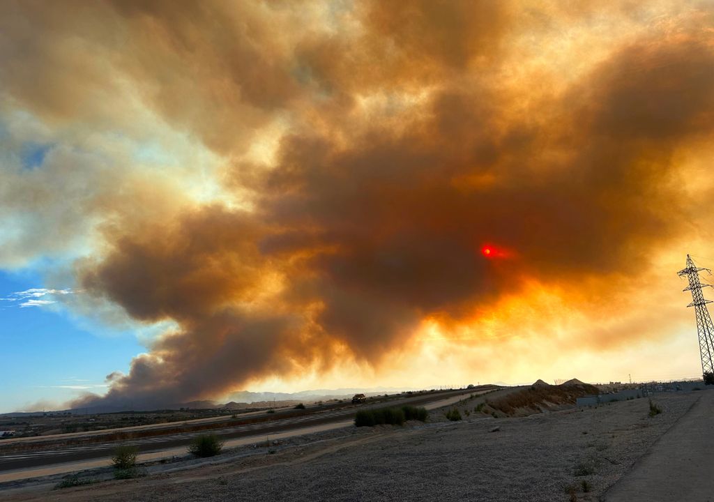 Fotografía del incendio de Los Gallardos ayer por Diego Jesús Ramos, compañero de Meteored.