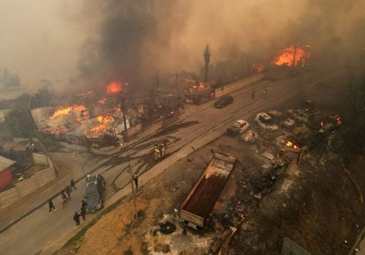 Inc&ecirc;ndios devastadores no sul do Chile deixam mais de 50 mil desalojados e ao menos 19 mortos; veja imagens