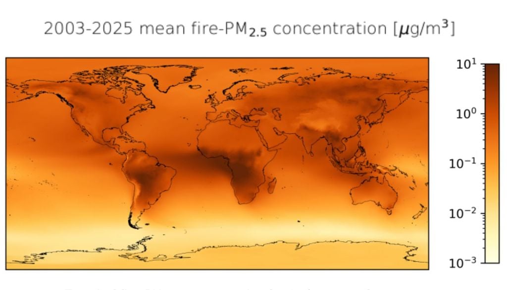 ¿Dónde respira el mundo más humo de incendios? Los tonos más oscuros indican mayor contaminación por humo de incendios (Fuente: OMM).