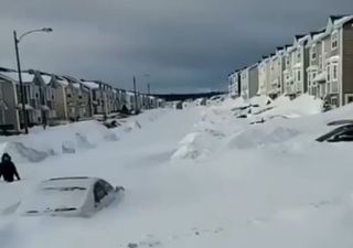 Canada, incredibile "blizzard" sulla città di St. John's: i video