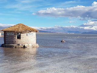 Increíbles inundaciones en las Salinas Grandes del norte argentino