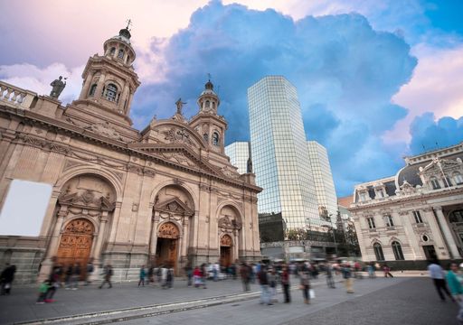 Inestabilidad en Santiago este jueves: vaguada en altura traerá chubascos cordilleranos y caída de hasta 6 °C